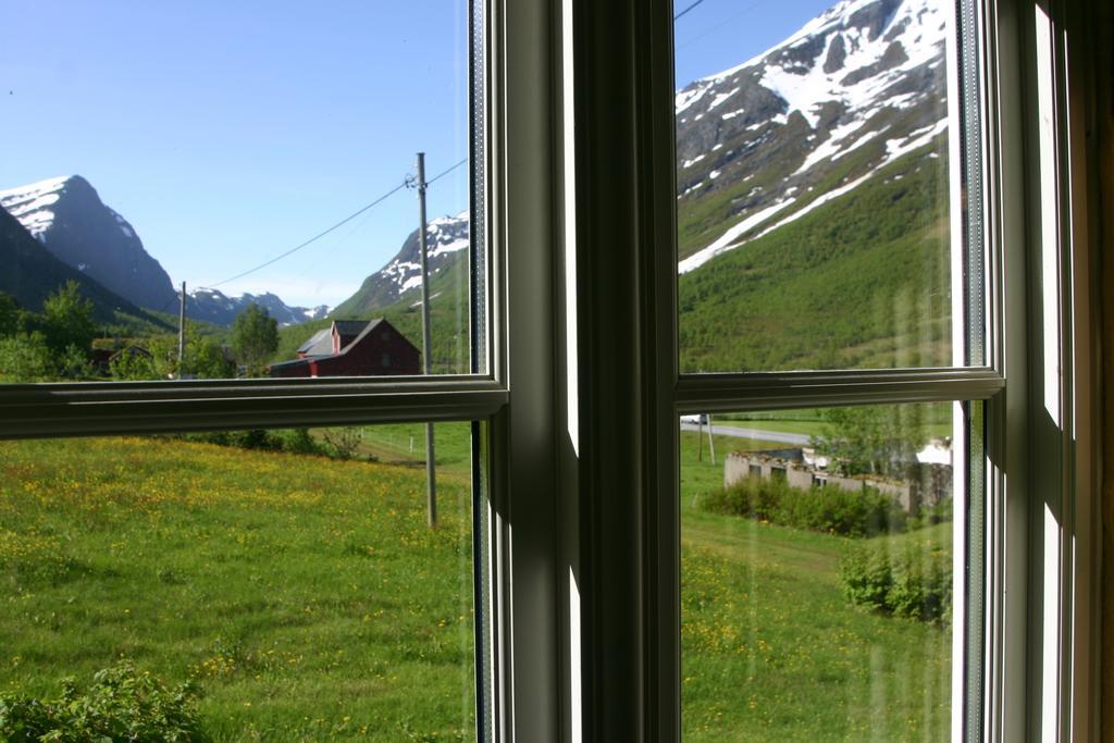 Overvoll Farm Stranda  Eksteriør billede